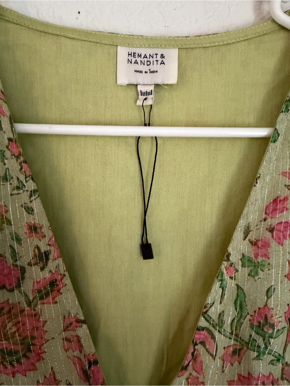 HEMANT & NANDITA Sage Green Floral V-Neck Puff Sleeve Top with Pink Accents - Picture 9 of 9